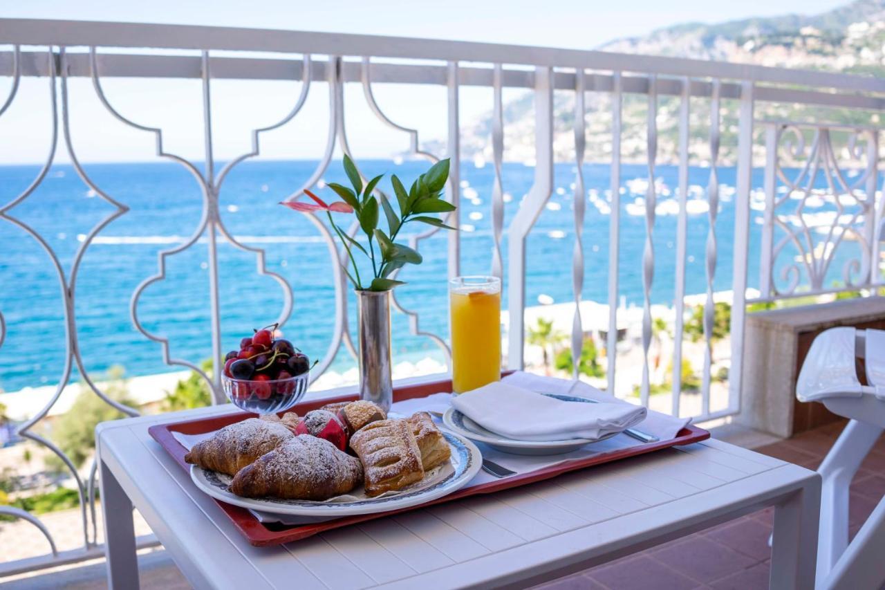 Hotel Pietra Di Luna Майорі Екстер'єр фото