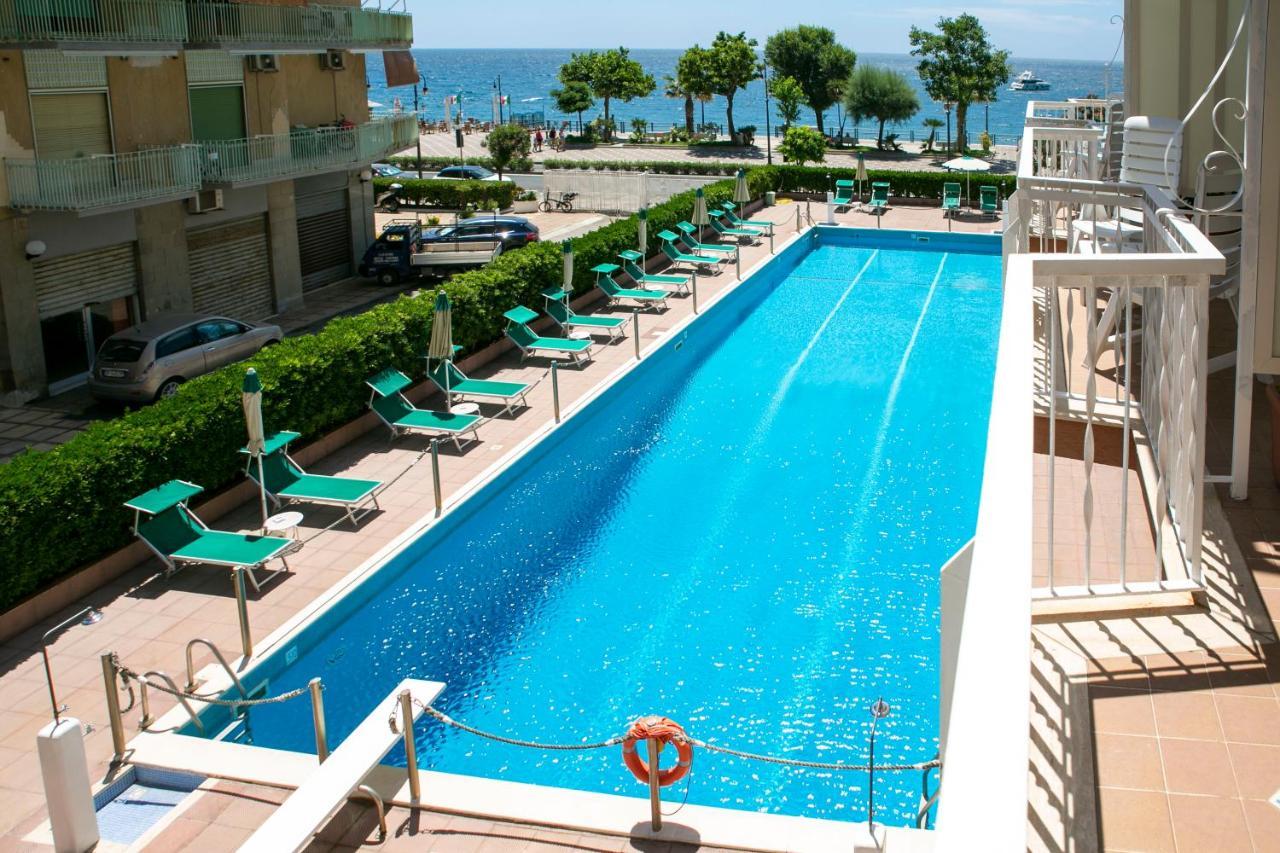 Hotel Pietra Di Luna Майорі Екстер'єр фото