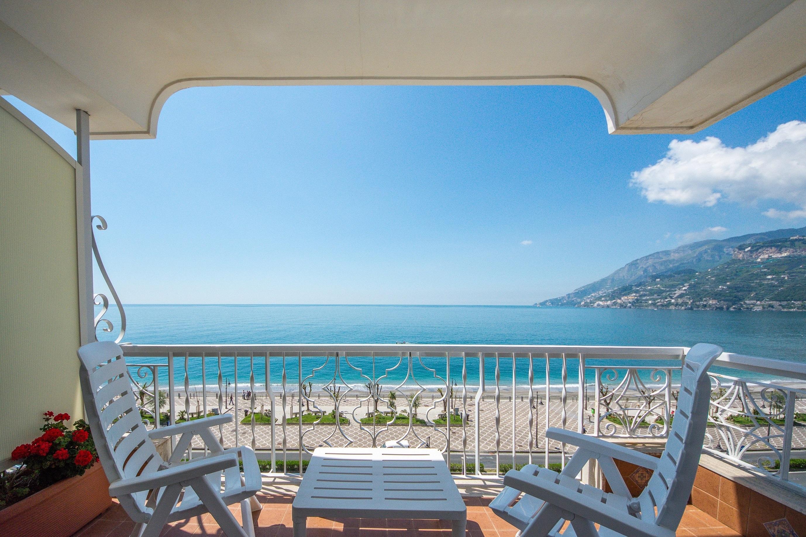 Hotel Pietra Di Luna Майорі Екстер'єр фото