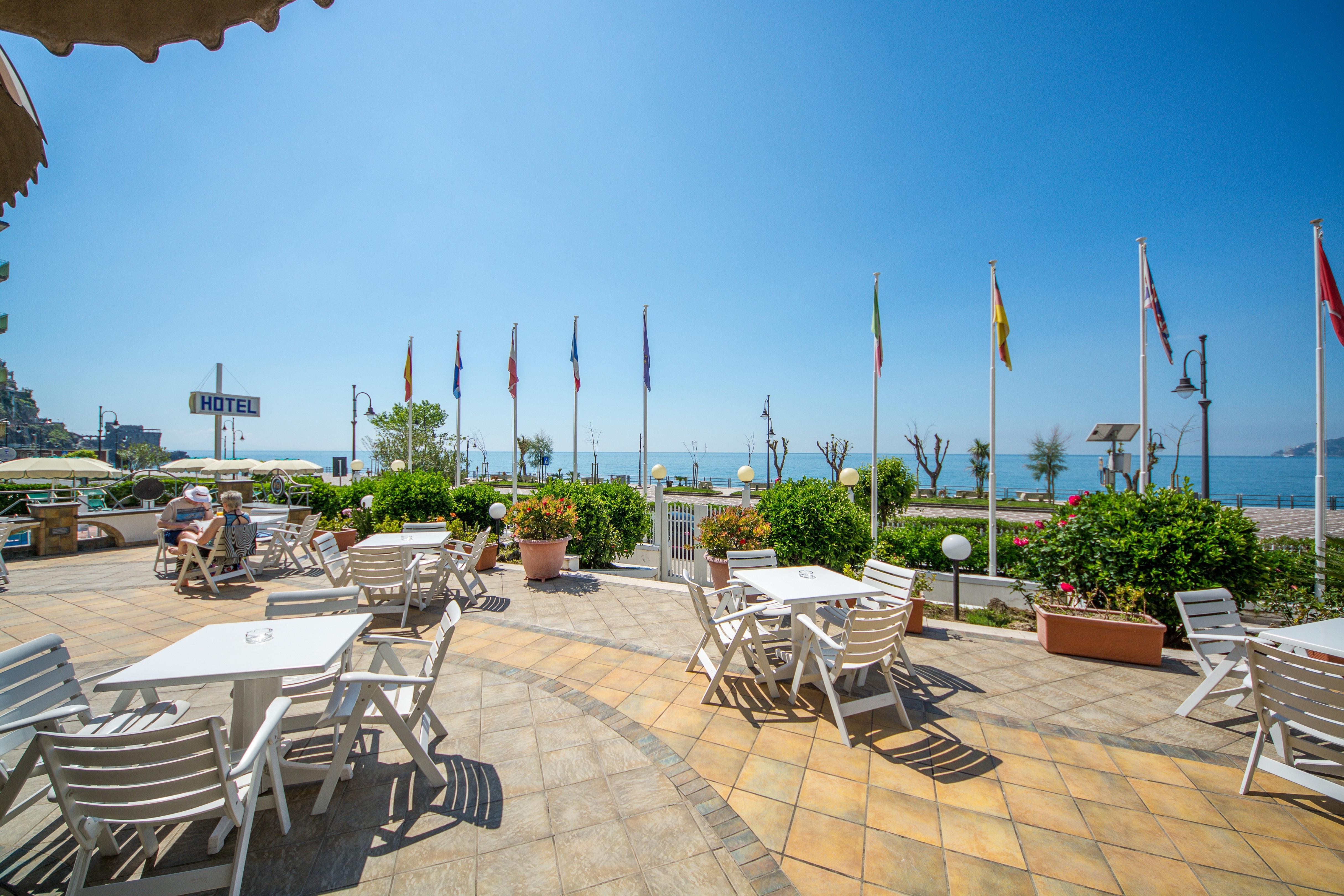 Hotel Pietra Di Luna Майорі Екстер'єр фото