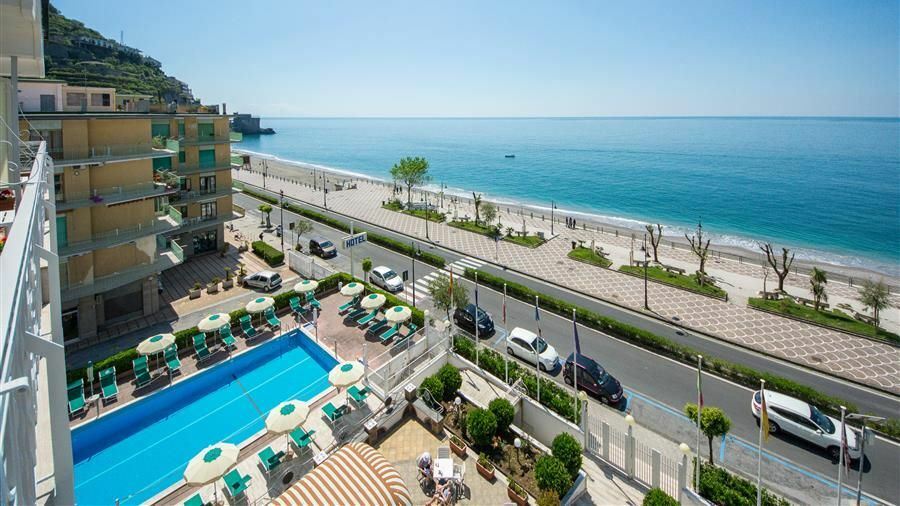 Hotel Pietra Di Luna Майорі Екстер'єр фото